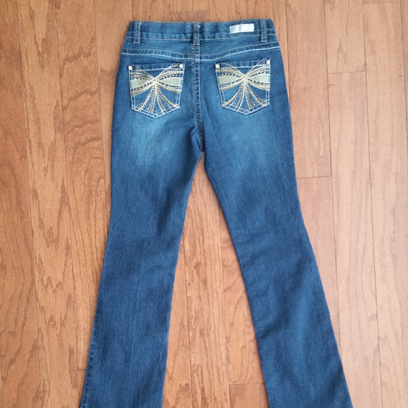 Girls Jeans, Shorts & Sleeveless Jean Jacket - Picture 7 of 8